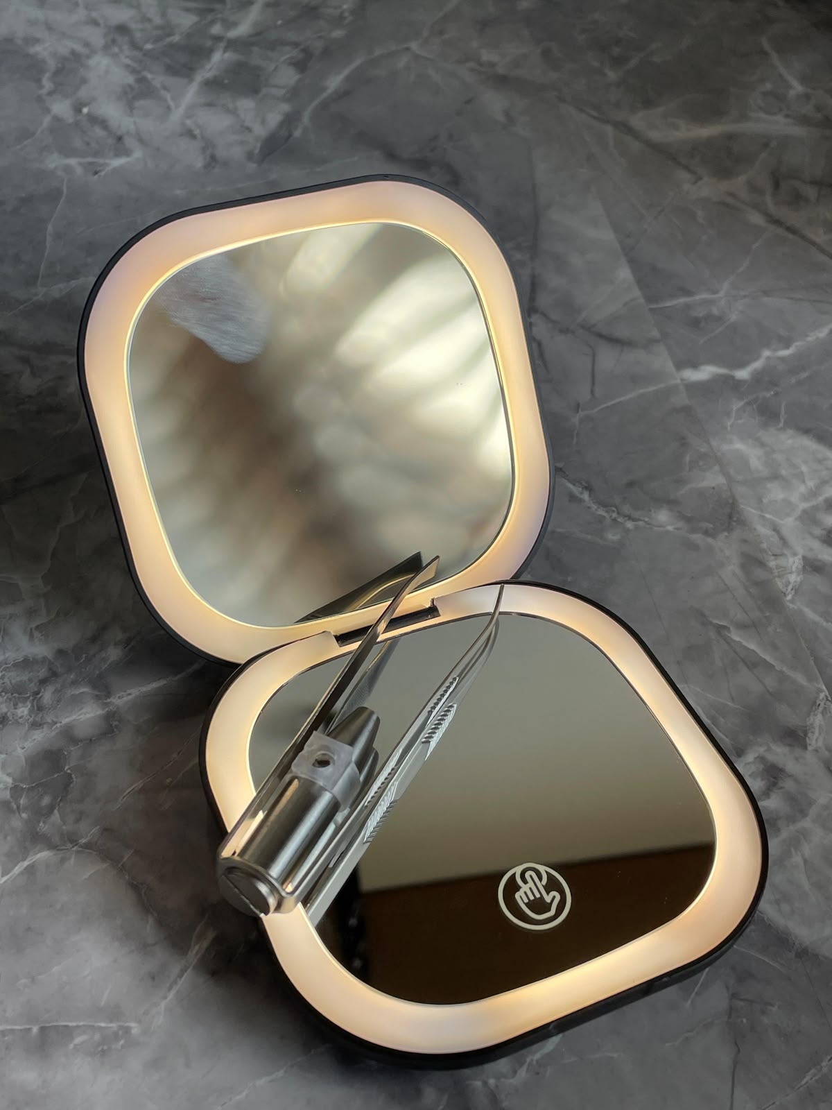 OhmyBrow Illuminating LED Brow Mirror